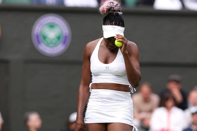 3rd July 2023; All England Lawn Tennis and Croquet Club, London, England: Wimbledon Tennis Tournament Day 1; Ladies singles match, Venus Willians versus Elina Svitolina. Venus sets for service  ActionPlus12526813 ShaunxBrooks
