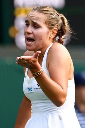 Mandatory Credit: Photo by Simon Dael Shutterstock (13992952fe) Sofia Kenin during her first round match Wimbledon Tennis Championships, Day 1, The All England Lawn Tennis and Croquet Club, London, UK - 03 Jul 2023 Wimbledon Tennis Championships, Day 1, The All England Lawn Tennis and Croquet Club, London, UK - 03 Jul 2023  Copyright: xSimonxDael Shutterstockx 13992952fe