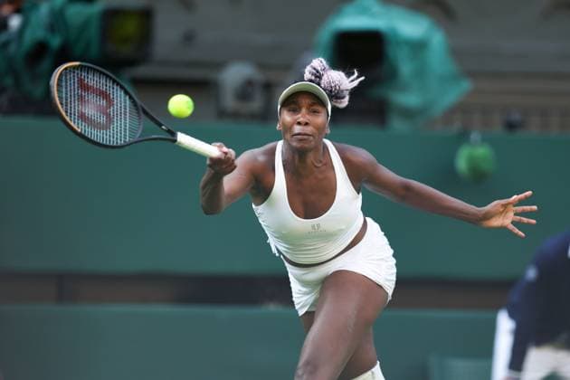 Wimbledon Tag Eins 3. Juli 2023, Wimbledon Wimbledon Tennis Championships Tag Eins Venus Williams USA in Aktion während ihres Dameneinzelspiels in der ersten Runde gegen Elina Svitolina UKR Foto Charlotte Wilson Offside Wimbledon UK  Copyright: xCharlottexWilsonx xOffsidexOffside