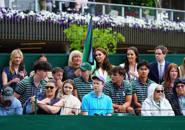 Mandatory Credit: Photo by Javier Garcia Shutterstock (13995877v) Catherine Princess of Wales watching the action on Court 18 with Wimbledon board member Debbie Jevans and former player Laura Robson Wimbledon Tennis Championships, Day 2, The All England Lawn Tennis and Croquet Club, London, UK - 04 Jul 2023 Wimbledon Tennis Championships, Day 2, The All England Lawn Tennis and Croquet Club, London, UK - 04 Jul 2023  Copyright: xJavierxGarcia Shutterstockx 13995877v