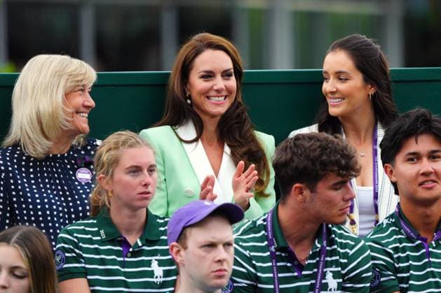 Mandatory Credit: Photo by Javier Garcia Shutterstock (13995877ap) Catherine Princess of Wales watching the action on Court 18 with Wimbledon board member Debbie Jevans and former player Laura Robson Wimbledon Tennis Championships, Day 2, The All England Lawn Tennis and Croquet Club, London, UK - 04 Jul 2023 Wimbledon Tennis Championships, Day 2, The All England Lawn Tennis and Croquet Club, London, UK - 04 Jul 2023  Copyright: xJavierxGarcia Shutterstockx 13995877ap