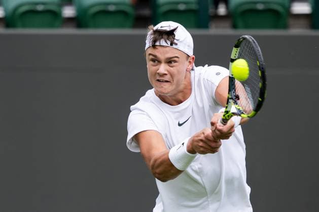 230704 Holger Rune of Denmark competes in a first round singles tennis match on July 4, 2023 in London Photo Jesper Zerman BILDBYRAN COP 234 JZ0390 tennis wimbledon day 2 bbeng  Copyright: JESPERxZERMAN BB230704JZ007