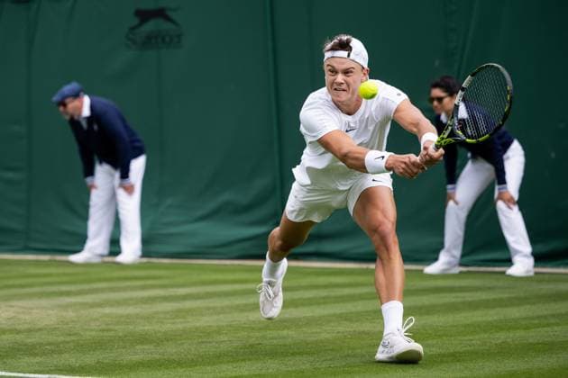 230704 Holger Rune of Denmark competes in a first round singles tennis match on July 4, 2023 in London Photo Jesper Zerman BILDBYRAN COP 234 JZ0390 tennis wimbledon day 2 bbeng  Copyright: JESPERxZERMAN BB230704JZ010