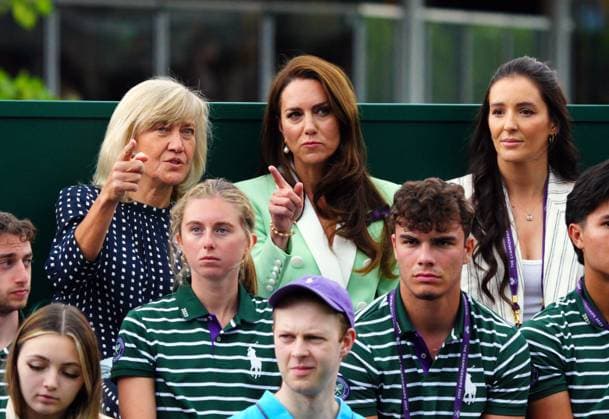 Mandatory Credit: Photo by Javier Garcia Shutterstock (13995877bh) Catherine Princess of Wales watching the action on Court 18 with Wimbledon board member Debbie Jevans and former player Laura Robson Wimbledon Tennis Championships, Day 2, The All England Lawn Tennis and Croquet Club, London, UK - 04 Jul 2023 Wimbledon Tennis Championships, Day 2, The All England Lawn Tennis and Croquet Club, London, UK - 04 Jul 2023  Copyright: xJavierxGarcia Shutterstockx 13995877bh