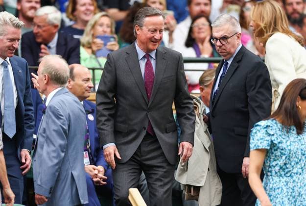Mandatory Credit: Photo by Simon Dael Shutterstock (13995905aa) David Cameron Takes his seat in the Royal Box Wimbledon Tennis Championships, Day 2, The All England Lawn Tennis and Croquet Club, London, UK - 04 Jul 2023 Wimbledon Tennis Championships, Day 2, The All England Lawn Tennis and Croquet Club, London, UK - 04 Jul 2023  Copyright: xSimonxDael Shutterstockx 13995905aa