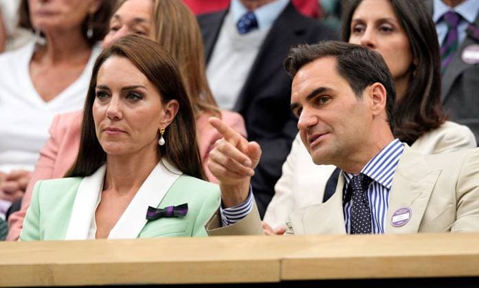 Sport Bilder des Tages Mandatory Credit: Photo by Dave Shopland Shutterstock (13995876bq) Catherine Princess of Wales and Roger Federer watching the action from the Royal Box Wimbledon Tennis Championships, Day 2, The All England Lawn Tennis and Croquet Club, London, UK - 04 Jul 2023 Wimbledon Tennis Championships, Day 2, The All England Lawn Tennis and Croquet Club, London, UK - 04 Jul 2023  Copyright: xDavexShopland Shutterstockx 13995876bq