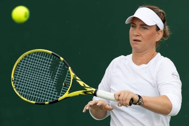 Belgian Ysaline Bonaventure pictured in action during the match between Belgian Bonaventure and Chinese Bai, in the Women s Singles First Round, at the 2023 Wimbledon grand slam tennis tournament at the All England Tennis Club, in south-west London, Britain, Tuesday 04 July 2023. BENOITxDOPPAGNE  x70080492x