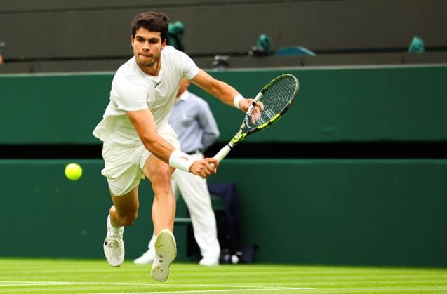 Mandatory Credit: Photo by Ella Ling Shutterstock (13995851q) Carlos Alcaraz Wimbledon Tennis Championships, Day 2, The All England Lawn Tennis and Croquet Club, London, UK - 04 Jul 2023 Wimbledon Tennis Championships, Day 2, The All England Lawn Tennis and Croquet Club, London, UK - 04 Jul 2023  Copyright: xEllaxLing Shutterstockx 13995851q