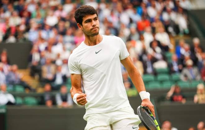 Mandatory Credit: Photo by Ella Ling Shutterstock (13995851ae) Carlos Alcaraz Wimbledon Tennis Championships, Day 2, The All England Lawn Tennis and Croquet Club, London, UK - 04 Jul 2023 Wimbledon Tennis Championships, Day 2, The All England Lawn Tennis and Croquet Club, London, UK - 04 Jul 2023  Copyright: xEllaxLing Shutterstockx 13995851ae