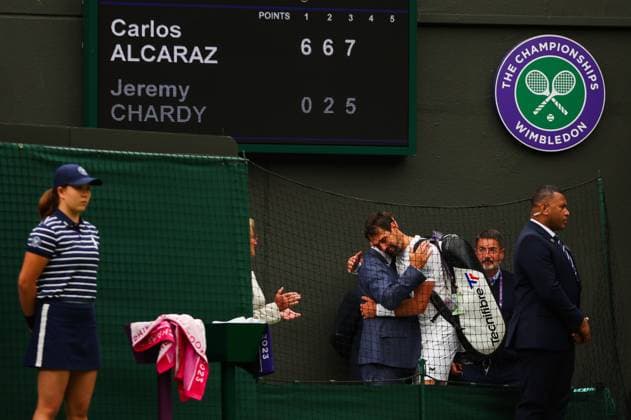 Mandatory Credit: Photo by Ella Ling Shutterstock (13995851ba) Jeremy Chardy is hugged as he leaves the court as he retires from professional Tennis Wimbledon Tennis Championships, Day 2, The All England Lawn Tennis and Croquet Club, London, UK - 04 Jul 2023 Wimbledon Tennis Championships, Day 2, The All England Lawn Tennis and Croquet Club, London, UK - 04 Jul 2023  Copyright: xEllaxLing Shutterstockx 13995851ba
