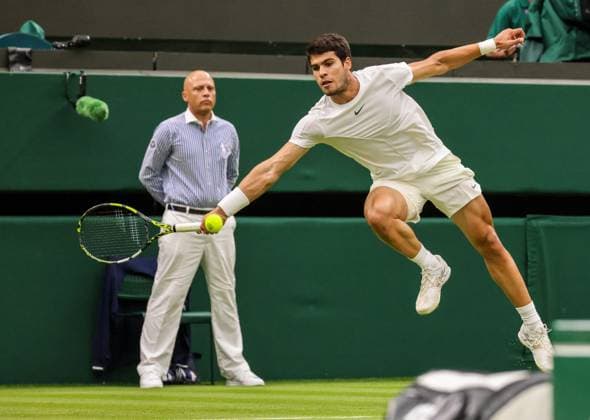 Sport Bilder des Tages 2023 Wimbledon Tournament LONDRES, LO - 04.07.2023: 2023 WIMBLEDON TOURNAMENT - during Wimbledon Tournament 2023 held in London, England. (Photo: Andre Chaco Fotoarena) x2397092x  AndrexChaco