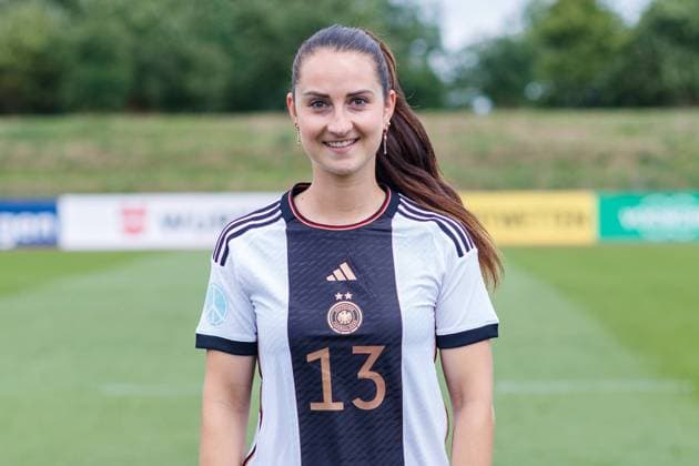 Sara Däbritz GER, 13 portrait, single image, 03 07 2023, Herzogenaurach Germany , Football, Women, German National Team, Media Day, DFB DFL REGULATES PROHIBIT ANY USE OF PHOTOGRAPHS AS IMAGE SEQUENCES AND OR QUASI VIDEO xprx