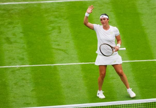 Mandatory Credit: Photo by Ella Ling Shutterstock (13995851bl) Ons Jabeur Wimbledon Tennis Championships, Day 2, The All England Lawn Tennis and Croquet Club, London, UK - 04 Jul 2023 Wimbledon Tennis Championships, Day 2, The All England Lawn Tennis and Croquet Club, London, UK - 04 Jul 2023  Copyright: xEllaxLing Shutterstockx 13995851bl