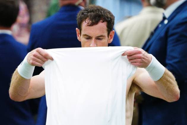 Mandatory Credit: Photo by Javier Garcia Shutterstock (13995877jg) Andy Murray changing his shirt during his first round match Wimbledon Tennis Championships, Day 2, The All England Lawn Tennis and Croquet Club, London, UK - 04 Jul 2023 Wimbledon Tennis Championships, Day 2, The All England Lawn Tennis and Croquet Club, London, UK - 04 Jul 2023  Copyright: xJavierxGarcia Shutterstockx 13995877jg