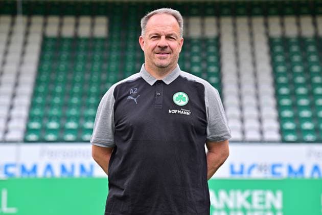 04 07 2023 SpVgg Greuther Fürth cloverleaf play association 2 football Bundesliga season 2023 2024 photo appointment portrait appointment presentation press appointment single photo portrait portrait head picture Alexander Zorniger coach SpVgg Greuther Fürth