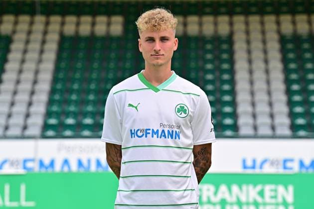 04 07 2023 SpVgg Greuther Fürth Kleeblatt Spielvereinigung 2 Football Bundesliga Season 2023 2024 photo appointment portrait appointment presentation press appointment single photo portrait portrait head shot Nils Seufert 8, SpVgg Greuther Fürth