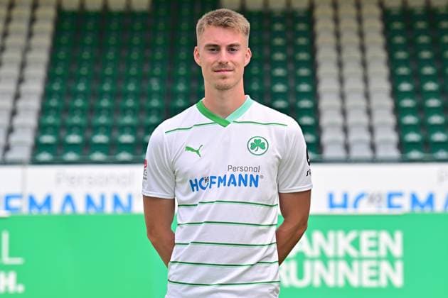 04 07 2023 SpVgg Greuther Fürth Kleeblatt Spielvereinigung 2 Football Bundesliga Season 2023 2024 photo appointment portrait appointment presentation press appointment single photo portrait portrait headshot Gian Luca Gian Luca Itter 27, SpVgg Greuther Fürth