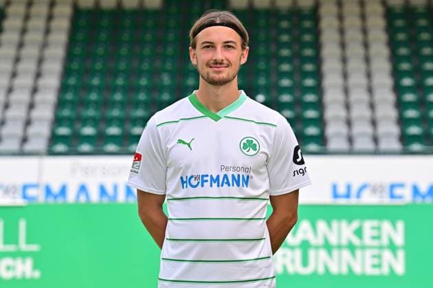 04 07 2023 SpVgg Greuther Fürth Kleeblatt Spielvereinigung 2 Football Bundesliga Season 2023 2024 photo appointment portrait appointment presentation press appointment single photo portrait portrait head shot Lukas Petkov 16, SpVgg Greuther Fürth