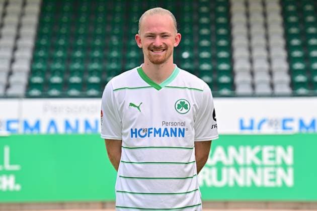 04 07 2023 SpVgg Greuther Fürth Kleeblatt Spielvereinigung 2 Football Bundesliga Season 2023 2024 photo appointment portrait appointment presentation press appointment single photo portrait portrait headshot Jomaine Consbruch 14, SpVgg Greuther Fürth