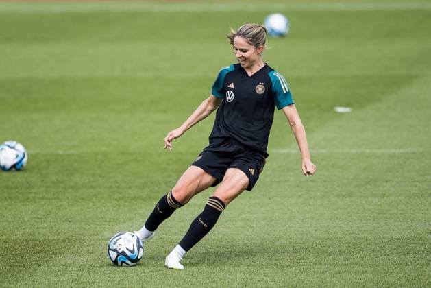 Training DFB Women 04 07 2023 Melanie Leupolz Germany, 18 Open training with fans DFB Women, Herzogenaurach, adidas Homeground Copyright: xBEAUTIFULxSPORTS Wunderlx