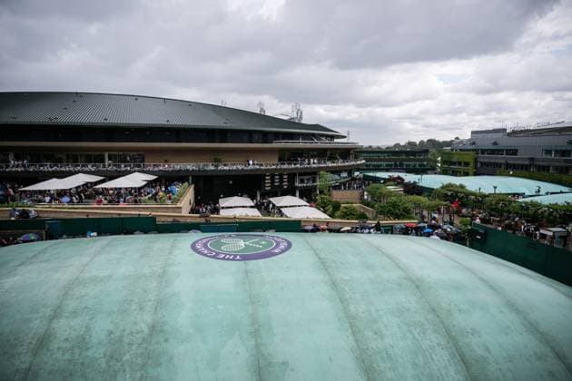 230705 View of court 18 and no 1 court as play is postponed due to rain during day 3 of Wimbledon on July 5, 2023 in London Photo Jesper Zerman BILDBYRAN COP 234 JZ0391 tennis wimbledon day 3 bbeng  Copyright: JESPERxZERMAN BB230705JZ008