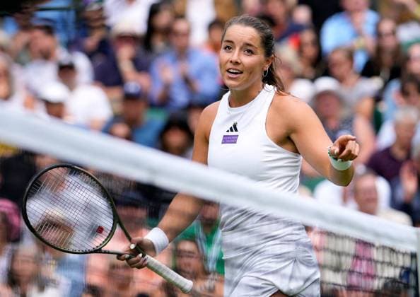 Mandatory Credit: Photo by Dave Shopland Shutterstock (13995910cm) Jodie Burrage during her second round match Wimbledon Tennis Championships, Day 3, The All England Lawn Tennis and Croquet Club, London, UK - 05 Jul 2023 Wimbledon Tennis Championships, Day 3, The All England Lawn Tennis and Croquet Club, London, UK - 05 Jul 2023  Copyright: xDavexShopland Shutterstockx 13995910cm