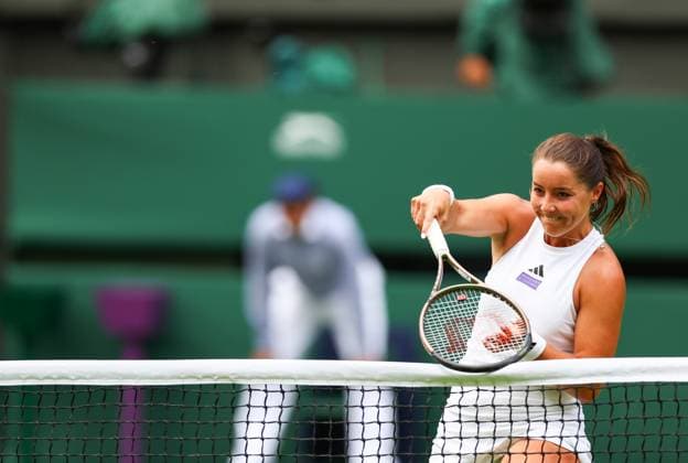 Mandatory Credit: Photo by Simon Dael Shutterstock (13995914bj) Jodie Burrage hits the net Wimbledon Tennis Championships, Day 3, The All England Lawn Tennis and Croquet Club, London, UK - 05 Jul 2023 Wimbledon Tennis Championships, Day 3, The All England Lawn Tennis and Croquet Club, London, UK - 05 Jul 2023  Copyright: xSimonxDael Shutterstockx 13995914bj