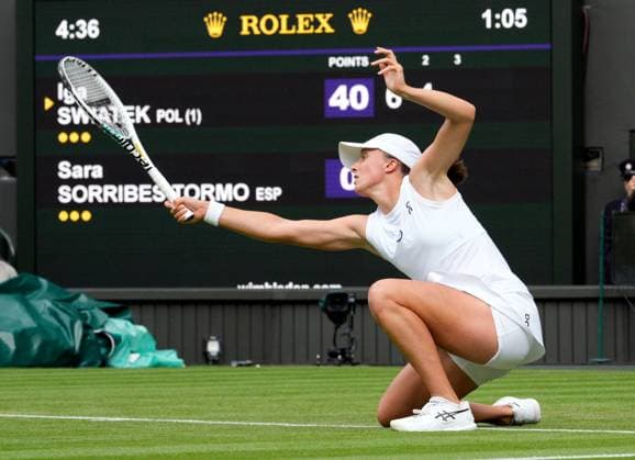 Mandatory Credit: Photo by Dave Shopland Shutterstock (13995910ff) Iga Swiatek during her second round match Wimbledon Tennis Championships, Day 3, The All England Lawn Tennis and Croquet Club, London, UK - 05 Jul 2023 Wimbledon Tennis Championships, Day 3, The All England Lawn Tennis and Croquet Club, London, UK - 05 Jul 2023  Copyright: xDavexShopland Shutterstockx 13995910ff