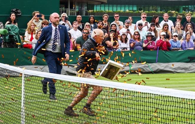 Mandatory Credit: Photo by Simon Dael Shutterstock (13995914dl) Just Stop oil protesters disrupt the match between Katie Boulter and Daria Saville Wimbledon Tennis Championships, Day 3, The All England Lawn Tennis and Croquet Club, London, UK - 05 Jul 2023 Wimbledon Tennis Championships, Day 3, The All England Lawn Tennis and Croquet Club, London, UK - 05 Jul 2023  Copyright: xSimonxDael Shutterstockx 13995914dl