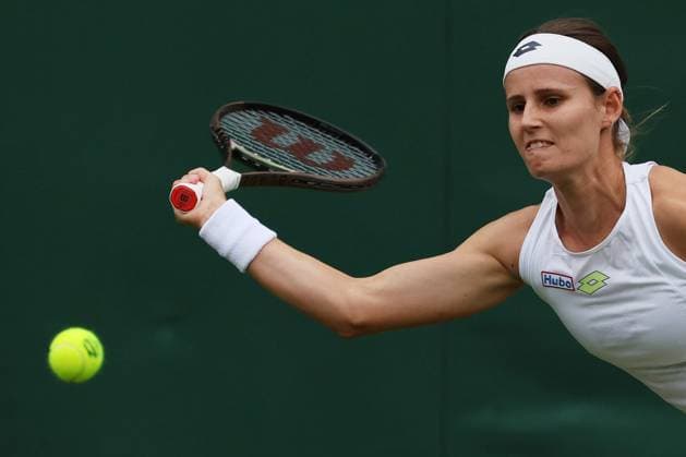 Great Britain, London, All England Lawn Tennis Club, The Championships Wimbledon 2023 - DAY 3- 5 07 2023 Belgian player Greet Minnen (BEL) pictured during her first round against Jelena Ostapenko (LAT in London , All England Lawn Tennis Club at The Championships Wimbledon 2023 The Championships Wimbledon 2023- DAY 3- 05 07 2023 PhotoNews Panoramic 