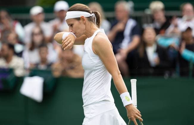 Belgian Greet Minnen looks dejected during the match between Belgian Minnen and Latvian Ostapenko, in the Women s Singles First Round, at the 2023 Wimbledon grand slam tennis tournament at the All England Tennis Club, in south-west London, Britain, Wednesday 05 July 2023. BENOITxDOPPAGNE  x70141729x
