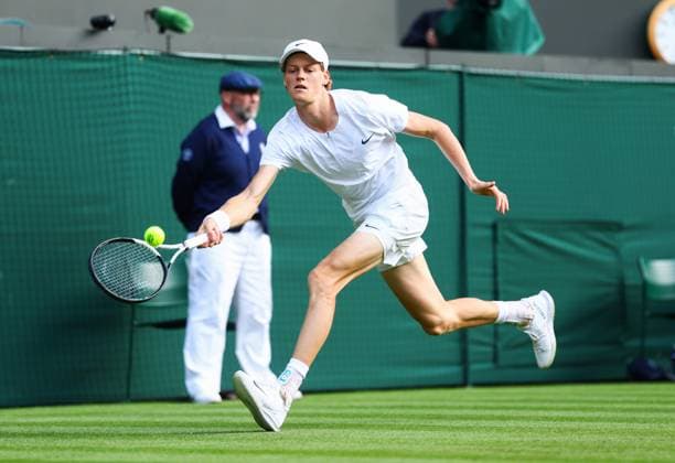 Mandatory Credit: Photo by Simon Dael Shutterstock (13995914fv) Jannik Sinner Wimbledon Tennis Championships, Day 3, The All England Lawn Tennis and Croquet Club, London, UK - 05 Jul 2023 Wimbledon Tennis Championships, Day 3, The All England Lawn Tennis and Croquet Club, London, UK - 05 Jul 2023  Copyright: xSimonxDael Shutterstockx 13995914fv