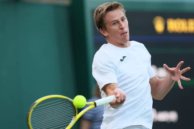 The Championships Wimbledon 2023- DAY 3- 05 07 2023 Great Britain, London, All England Lawn Tennis Club, The Championships Wimbledon 2023 - DAY 3- 5 07 2023 Belgian player Kimmer Koppejans (BEL) pictured during his first round against No.16 seed Alex De Minaur (AUS) in London , All England Lawn Tennis Club at The Championships Wimbledon 2023 LONDON GREAT BRITAIN  Copyright: xMélaniexJeusettex