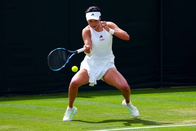 Mandatory Credit: Photo by Javier Garcia Shutterstock (13995919o) Xinyu Wang during her second round match Wimbledon Tennis Championships, Day 4, The All England Lawn Tennis and Croquet Club, London, UK - 06 Jul 2023 Wimbledon Tennis Championships, Day 4, The All England Lawn Tennis and Croquet Club, London, UK - 06 Jul 2023  Copyright: xJavierxGarcia Shutterstockx 13995919o