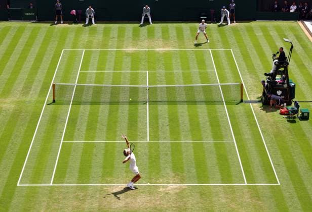 Mandatory Credit: Photo by Simon Dael Shutterstock (13995920al) Gijs Brouwer and Alexander Zverev during their first round match Wimbledon Tennis Championships, Day 4, The All England Lawn Tennis and Croquet Club, London, UK - 06 Jul 2023 Wimbledon Tennis Championships, Day 4, The All England Lawn Tennis and Croquet Club, London, UK - 06 Jul 2023  Copyright: xSimonxDael Shutterstockx 13995920al