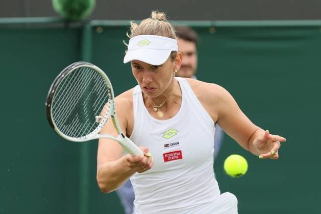 The Championships Wimbledon 2023- DAY 4- 06 07 2023 Great Britain, London, All England Lawn Tennis Club, The Championships Wimbledon 2023 - DAY 4- 06 07 2023 Belgian player Elise Mertens (BEL) pictured during her second round against Elina Svitolina (UKR) in London , All England Lawn Tennis Club at The Championships Wimbledon 2023 LONDON GREAT BRITAIN  Copyright: xMélaniexJeusettex