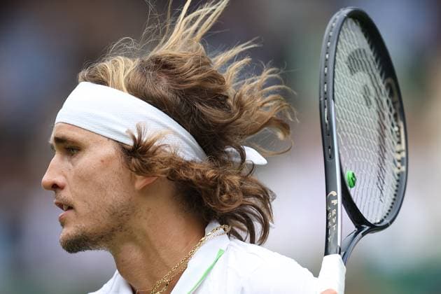 Wimbledon Tag Vier 6. Juli 2023, Wimbledon Wimbledon Tennis Championships Tag Vier Alexander Zverev GER spielt eine Vorhand während seines Herreneinzelspiels in der 2. Runde gegen Gijs Brouwer NED Foto Charlotte Wilson Offside Wimbledon UK  Copyright: xCharlottexWilsonx xOffsidexOffside