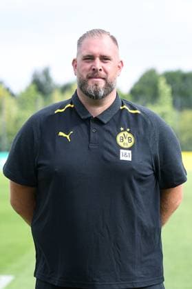 Borussia Dortmund II 3 Liga, port date 2023 2024 Physiotherapist Daniel Zolinski Borussia Dortmund II 3 Liga, port date 2023 2024 xRx