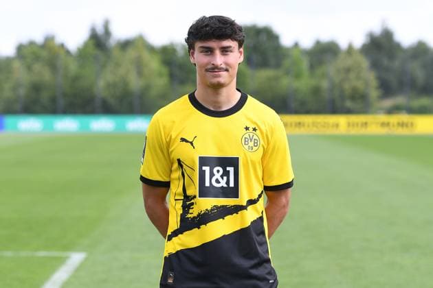 Borussia Dortmund II 3 league, port date 2023 2024 Guille Bueno Borussia Dortmund II 3 league, port date 2023 2024 xRx