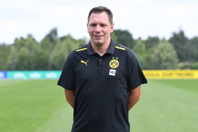 Borussia Dortmund II 3 Liga, port date 2023 2024 Physiotherapist Daniel Zolinski Borussia Dortmund II 3 Liga, port date 2023 2024 xRx