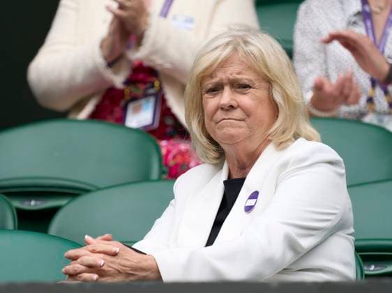 at the 2023 Wimbledon Championships Retired BBC broadcaster Sue Barker sitting in the members area on Centre court on Day Four at the 2023 Wimbledon Championships at the All England Club, London, United Kingdom,, Credit:Peter van den Berg Avalon United Kingdom, England, London, All England Lawn Tennis and Croquet Club  Copyright: xPeterxvanxdenxBergx xAvalonx 0787559532