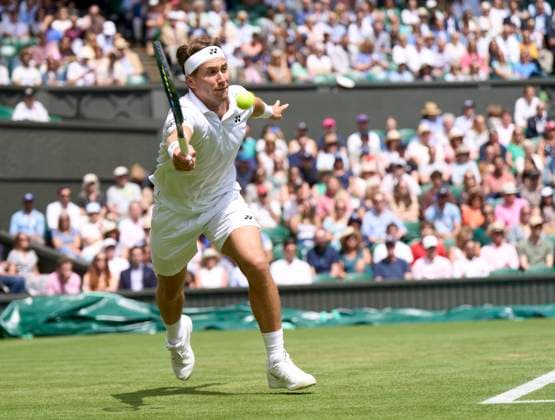 at the 2023 Wimbledon Championships Casper Ruud (NOR) plays during his second round match against Liam Broady GBR on Day Four at the 2023 Wimbledon Championships at the All England Club, London, United Kingdom,, Credit:Peter van den Berg Avalon United Kingdom, England, London, All England Lawn Tennis and Croquet Club  Copyright: xPeterxvanxdenxBergx xAvalonx 0787559600