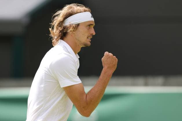 Alexander Zverev, GER, during rain delayed first round of 2023 All England Lawn Tennis Championships at Wimbledon, gentlemens singles, London, 06 07 2023