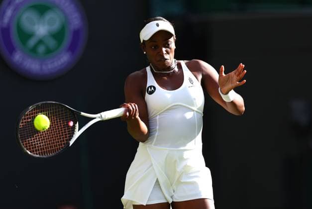 Mandatory Credit: Photo by Simon Dael Shutterstock (13995920er) Sloane Stephens in action during their match vs Donna Vekic Wimbledon Tennis Championships, Day 4, The All England Lawn Tennis and Croquet Club, London, UK - 06 Jul 2023 Wimbledon Tennis Championships, Day 4, The All England Lawn Tennis and Croquet Club, London, UK - 06 Jul 2023  Copyright: xSimonxDael Shutterstockx 13995920er