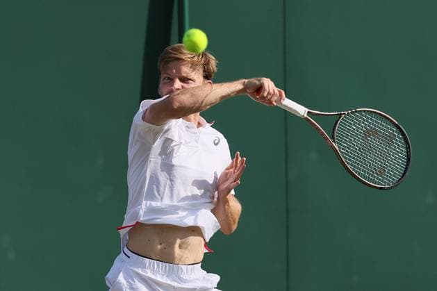 The Championships Wimbledon 2023- DAY 4- 06 07 2023 Great Britain, London, All England Lawn Tennis Club, The Championships Wimbledon 2023 - DAY 4- 06 07 2023 Belgian player David Goffin (BEL) leaves the court after he lost his second round against Tomas Barrios Vera (CHI) in London , All England Lawn Tennis Club at The Championships Wimbledon 2023 LONDON GREAT BRITAIN  Copyright: xMélaniexJeusettex