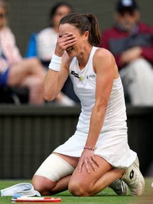 Sport Themen der Woche KW27 Mandatory Credit: Photo by Dave Shopland Shutterstock (13995918ai) Alize Cornet in tears after a fall during her second round match Wimbledon Tennis Championships, Day 4, The All England Lawn Tennis and Croquet Club, London, UK - 06 Jul 2023 Wimbledon Tennis Championships, Day 4, The All England Lawn Tennis and Croquet Club, London, UK - 06 Jul 2023  Copyright: xDavexShopland Shutterstockx 13995918ai