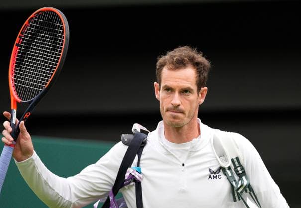 Mandatory Credit: Photo by Dave Shopland Shutterstock (13995918bm) Andy Murray walks onto court ahead of his second round match Wimbledon Tennis Championships, Day 4, The All England Lawn Tennis and Croquet Club, London, UK - 06 Jul 2023 Wimbledon Tennis Championships, Day 4, The All England Lawn Tennis and Croquet Club, London, UK - 06 Jul 2023  Copyright: xDavexShopland Shutterstockx 13995918bm