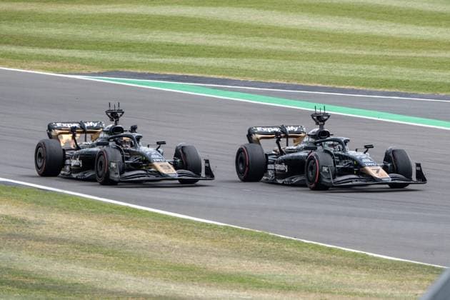 Brad Pitt, Damson Idris, Actor, APXGP British Grand Prix, Silverstone, Motorsport, Formula 1, 06 07 2023 British Grand Prix, Silverstone, Motorsport, Formula 1, 06 07 2023 Towcester. Copyright: xEibner-Pressefoto MarkoxKnabx EP_EER