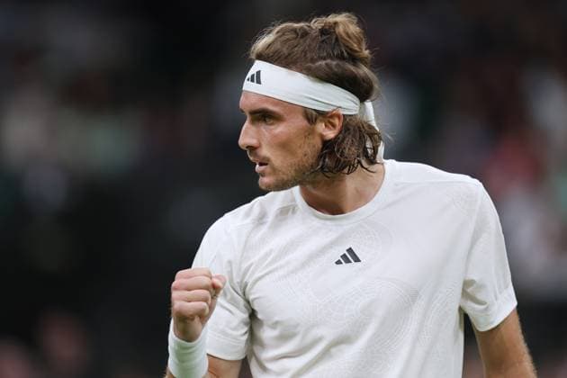 Wimbledon Tag Vier 6. Juli 2023, Wimbledon Wimbledon Tennis Championships Tag Vier Stefanos Tsitsipas GRE feiert gegen Andy Murray GBR während ihres Gentlemen s Singles 2nd Round Matches Foto Charlotte Wilson Offside Wimbledon UK  Copyright: xCharlottexWilsonx xOffsidexOffside