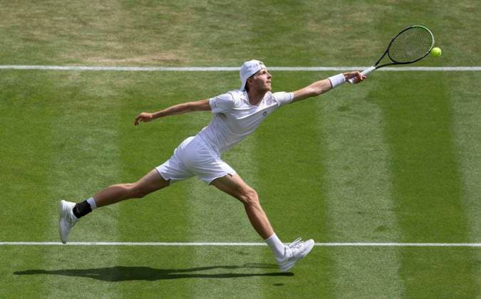 (230707) -- LONDON, July 7, 2023 -- Gijs Brouwer of the Netherlands competes during the men s singles first round match between Alexander Zverev of Germany and Gijs Brouwer of the Netherlands at Wimbledon tennis Championship in London, Britain, on July 6, 2023. ) (SP)BRITAIN-LONDON-TENNIS-WIMBLEDON-DAY 4 HanxYan 